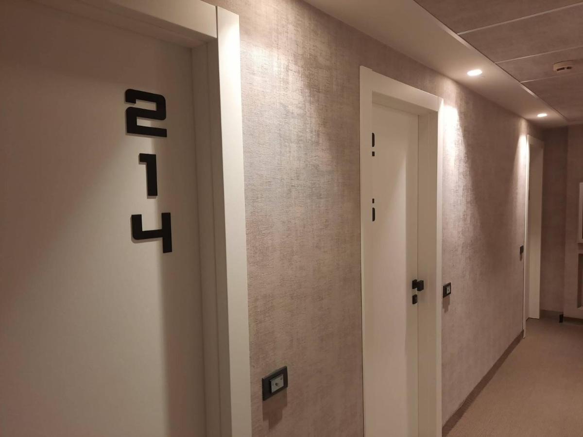 קמראנו Hotel Concorde מראה חיצוני תמונה
