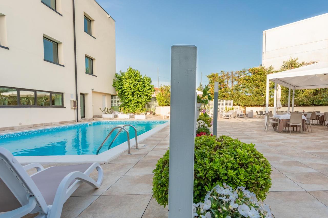 קמראנו Hotel Concorde מראה חיצוני תמונה