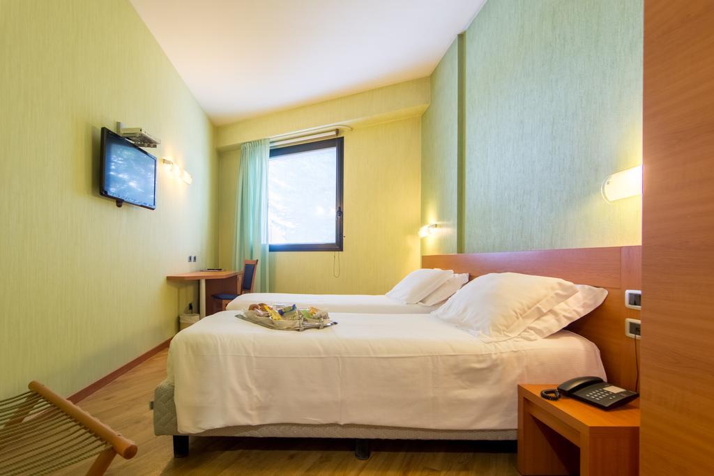 קמראנו Hotel Concorde מראה חיצוני תמונה