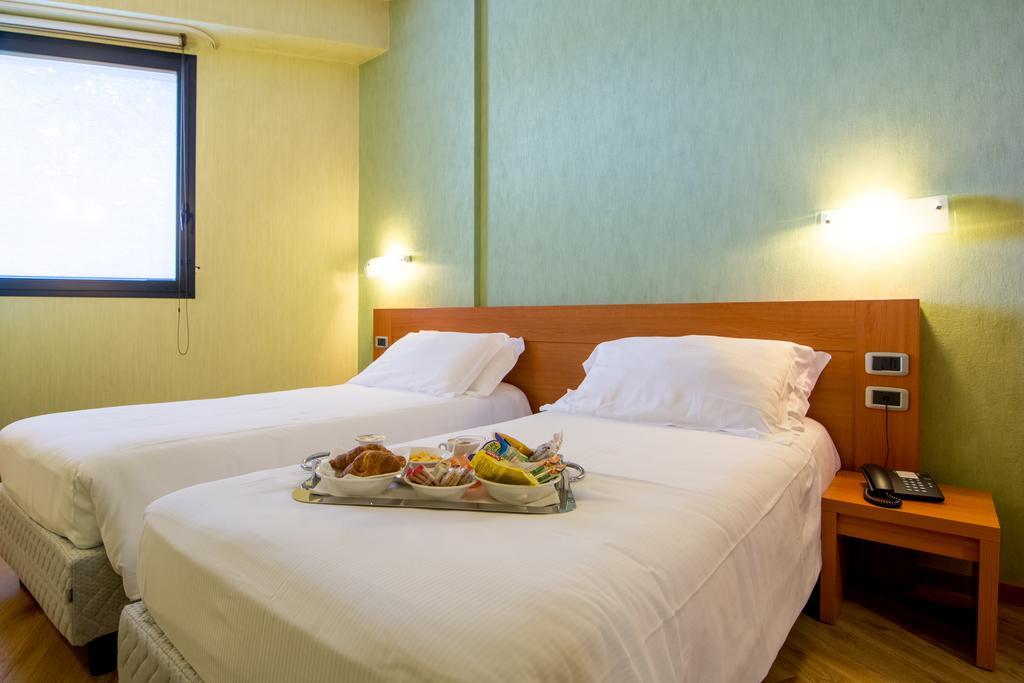 קמראנו Hotel Concorde מראה חיצוני תמונה