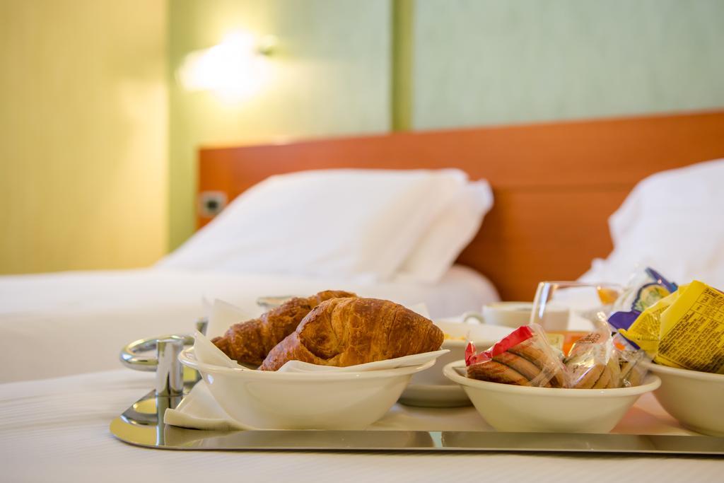 קמראנו Hotel Concorde מראה חיצוני תמונה
