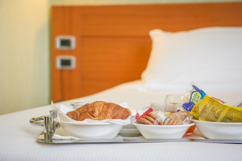 קמראנו Hotel Concorde מראה חיצוני תמונה
